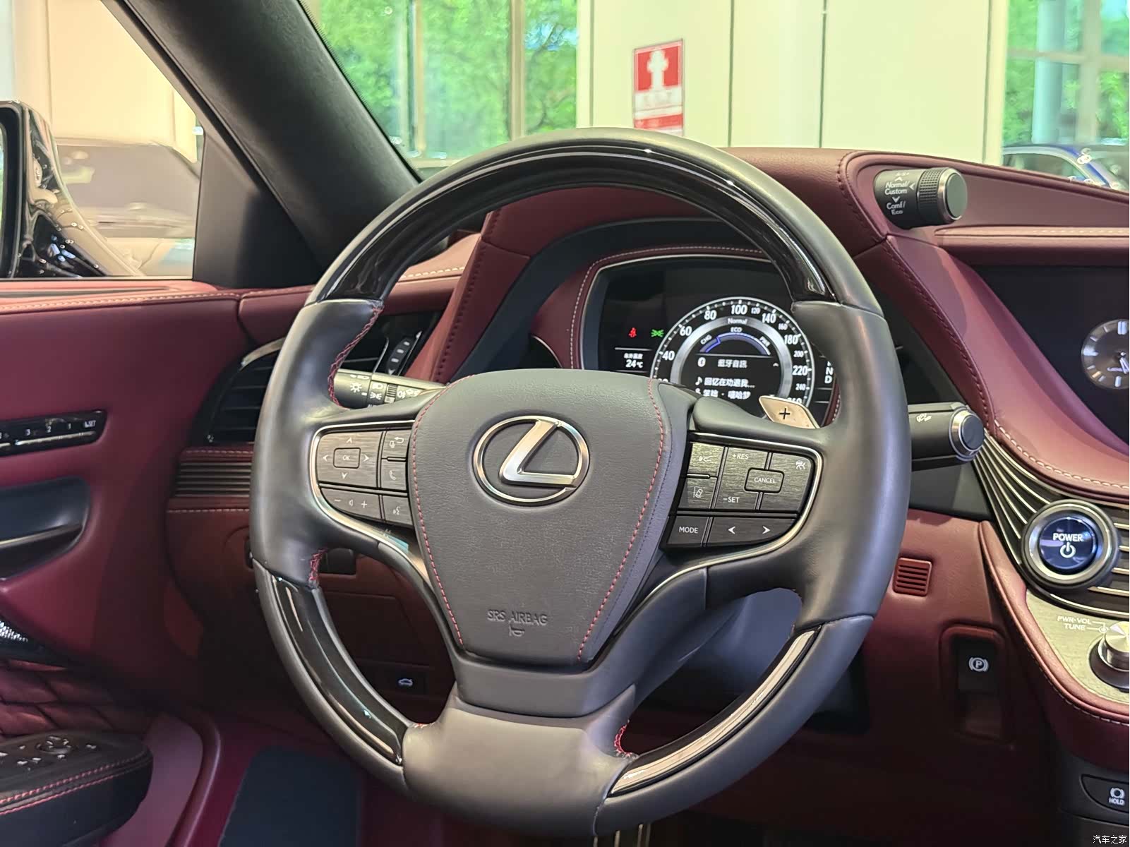 Lexus LS, 2019 14