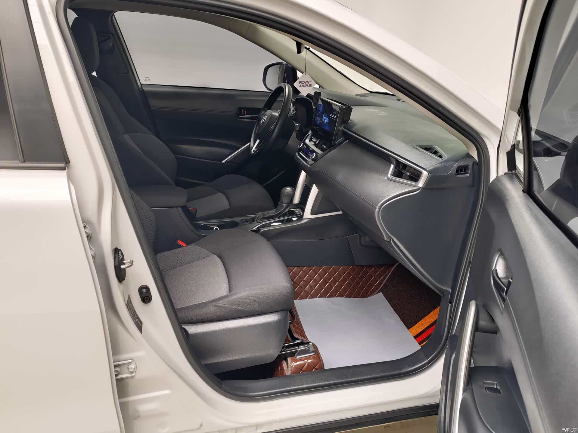 Toyota Frontlander, 2023 17