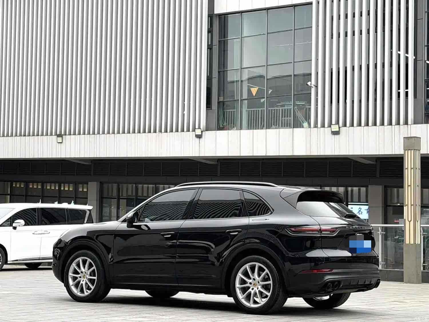 Porsche Cayenne, 2019 все фото