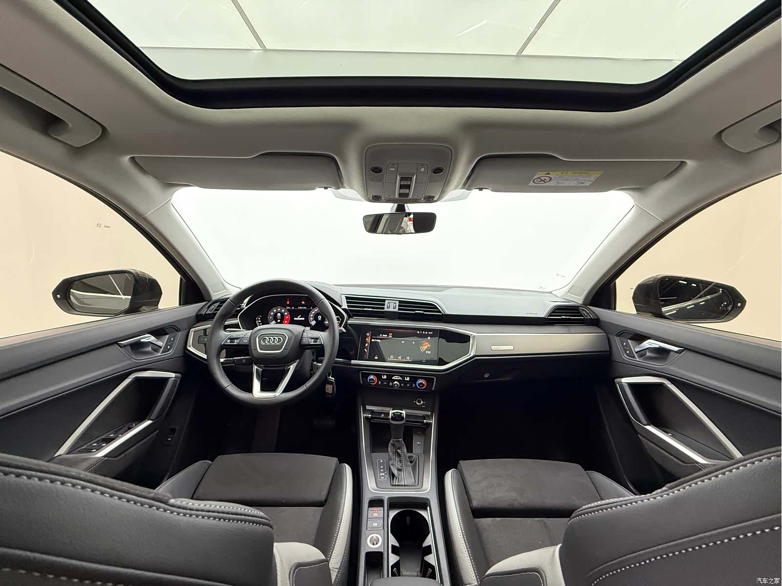 Audi Q3, 2022 9
