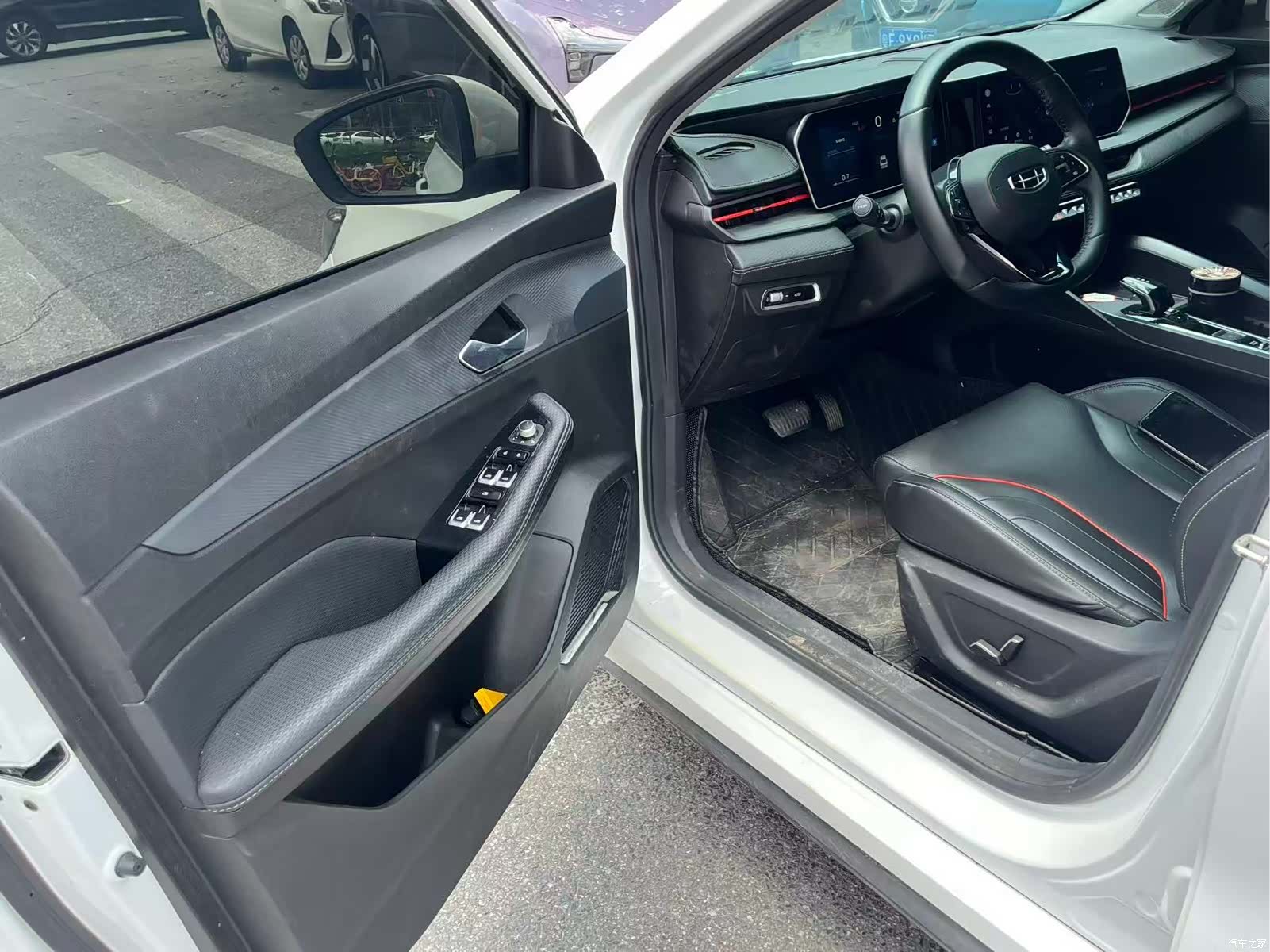 Geely Binray, 2022 22