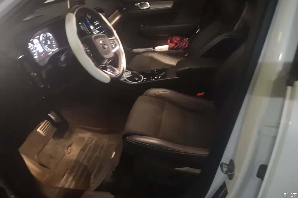 Volvo XC40, 2020 9