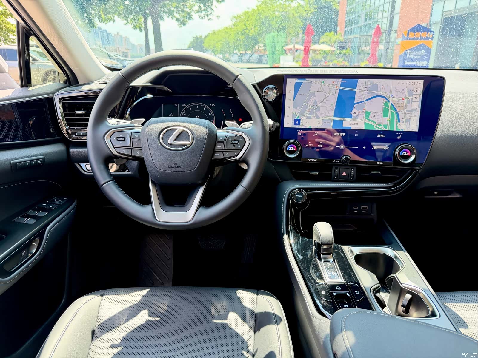 Lexus NX, 2024 11