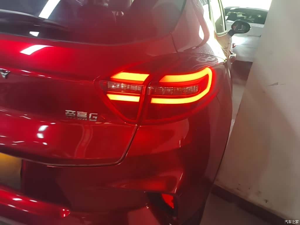 Geely Emgrand, 2021 8