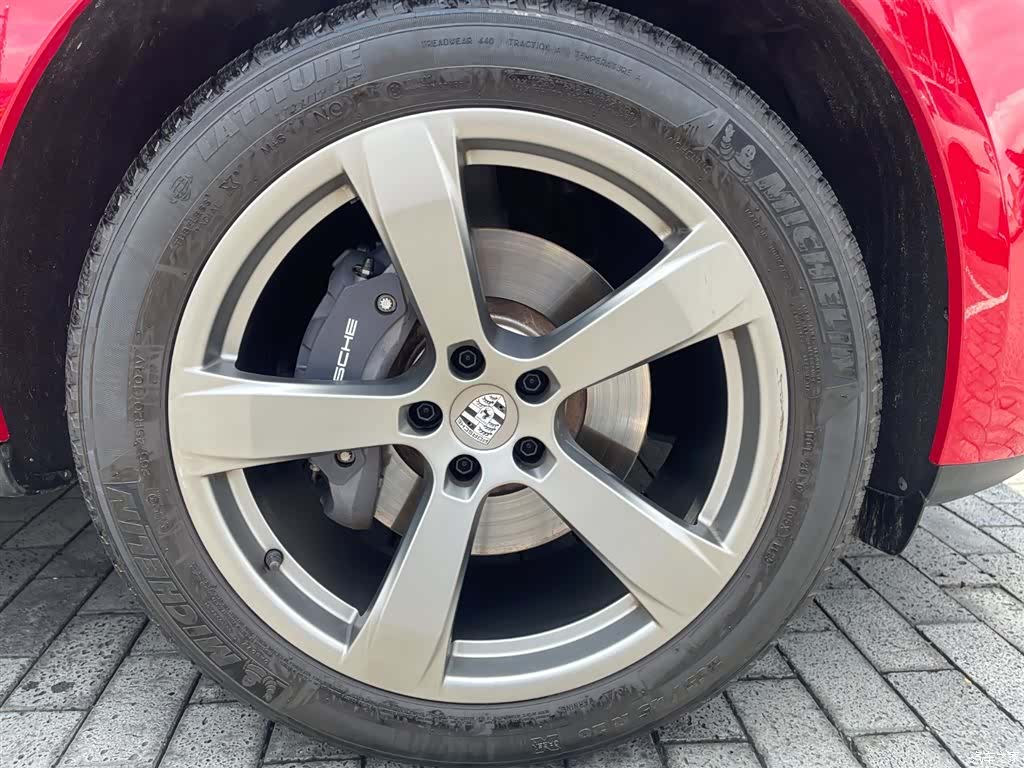 Porsche Macan, 2025 14