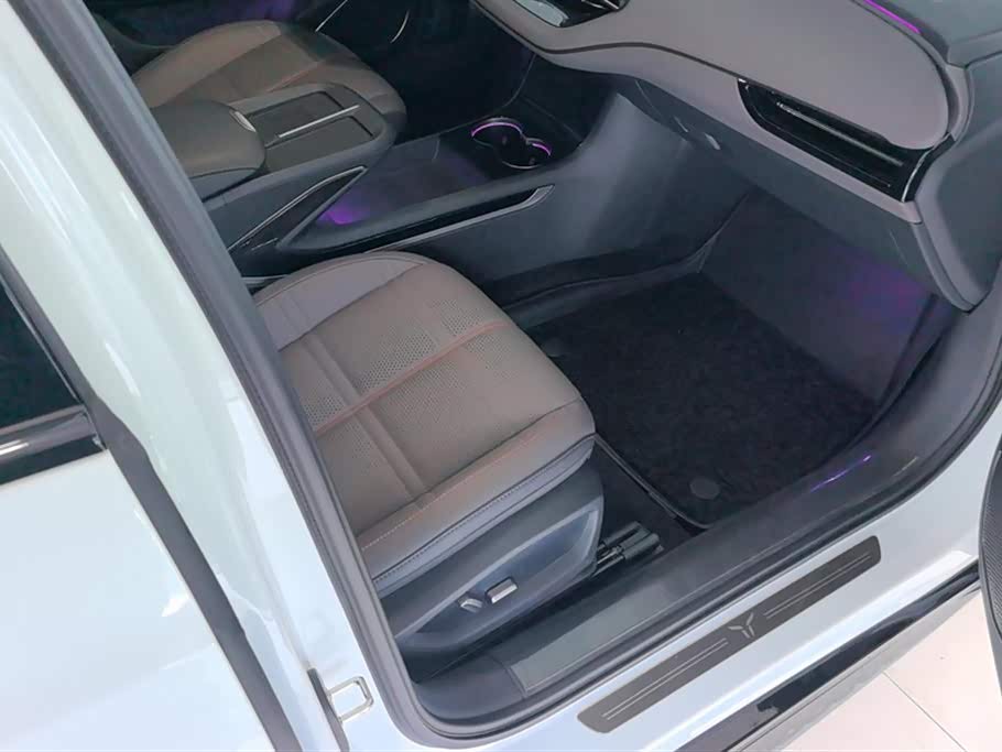 Hongqi EH7 Hongqi EH7