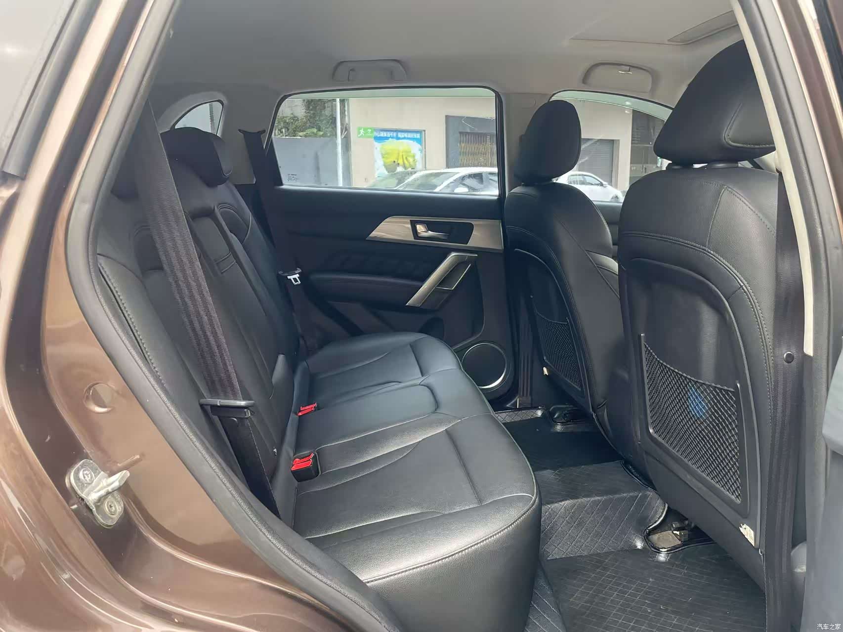 Haval H2, 2015 11