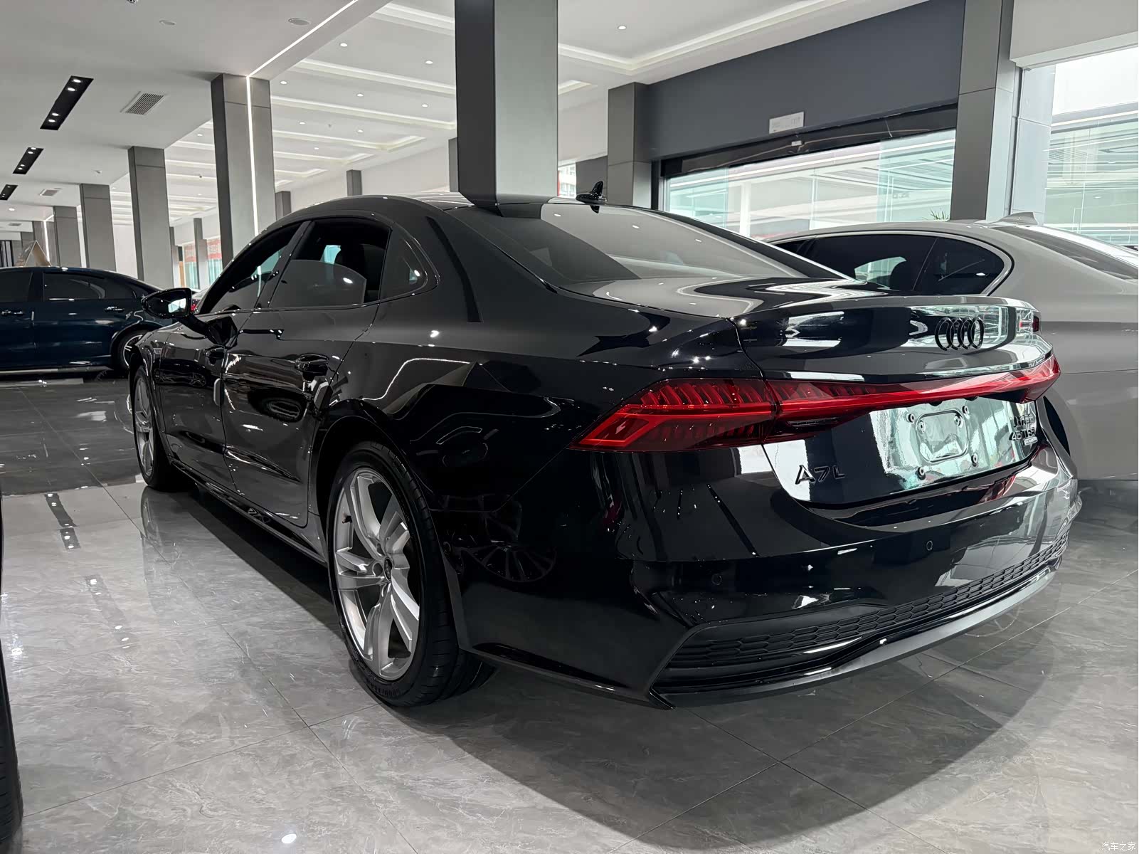 Audi A7L, 2022 10