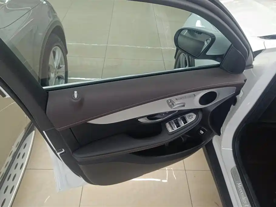 Mercedes-Benz GLC Mercedes-Benz GLC