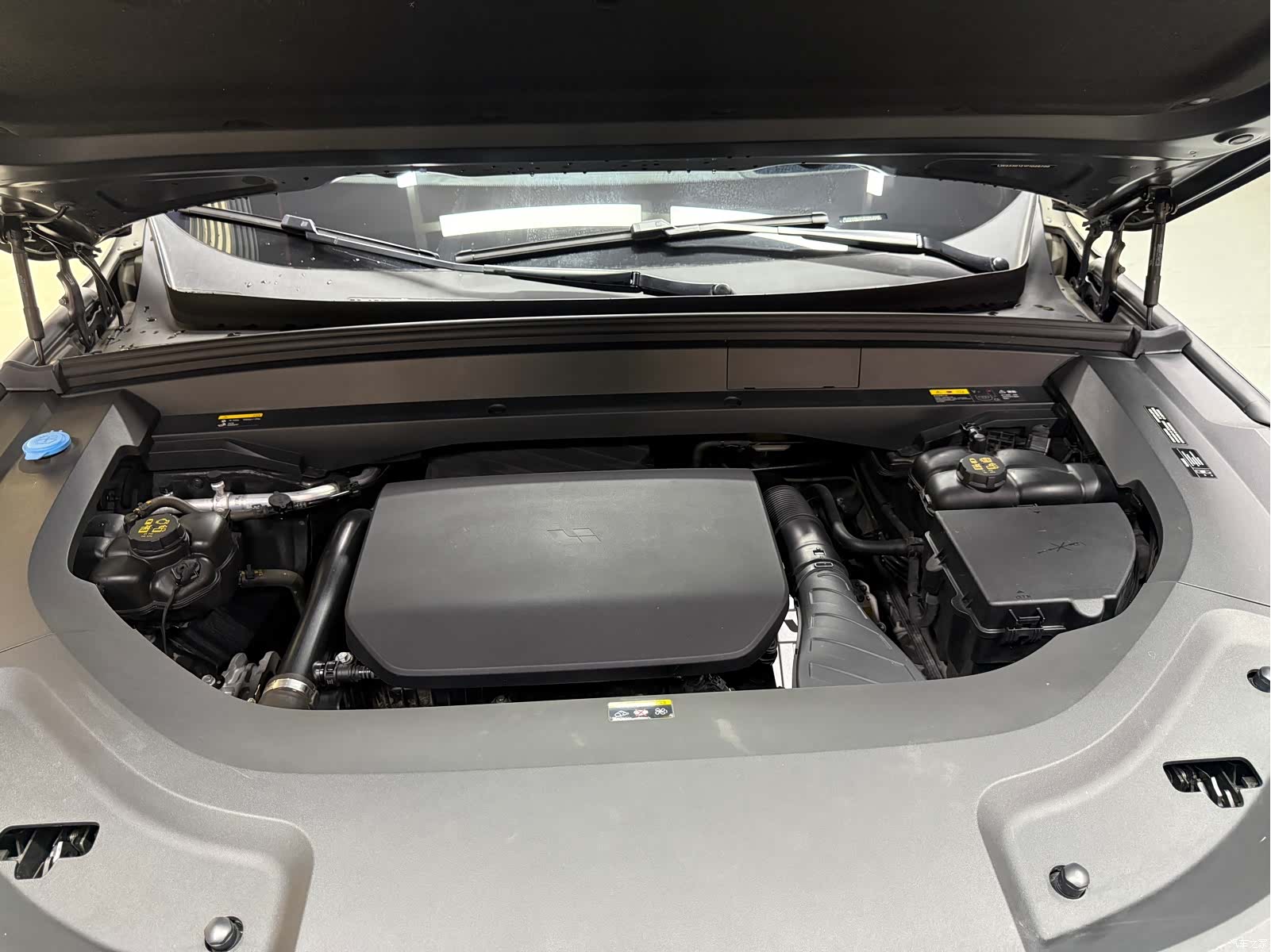 Li Auto L8, 2023 25