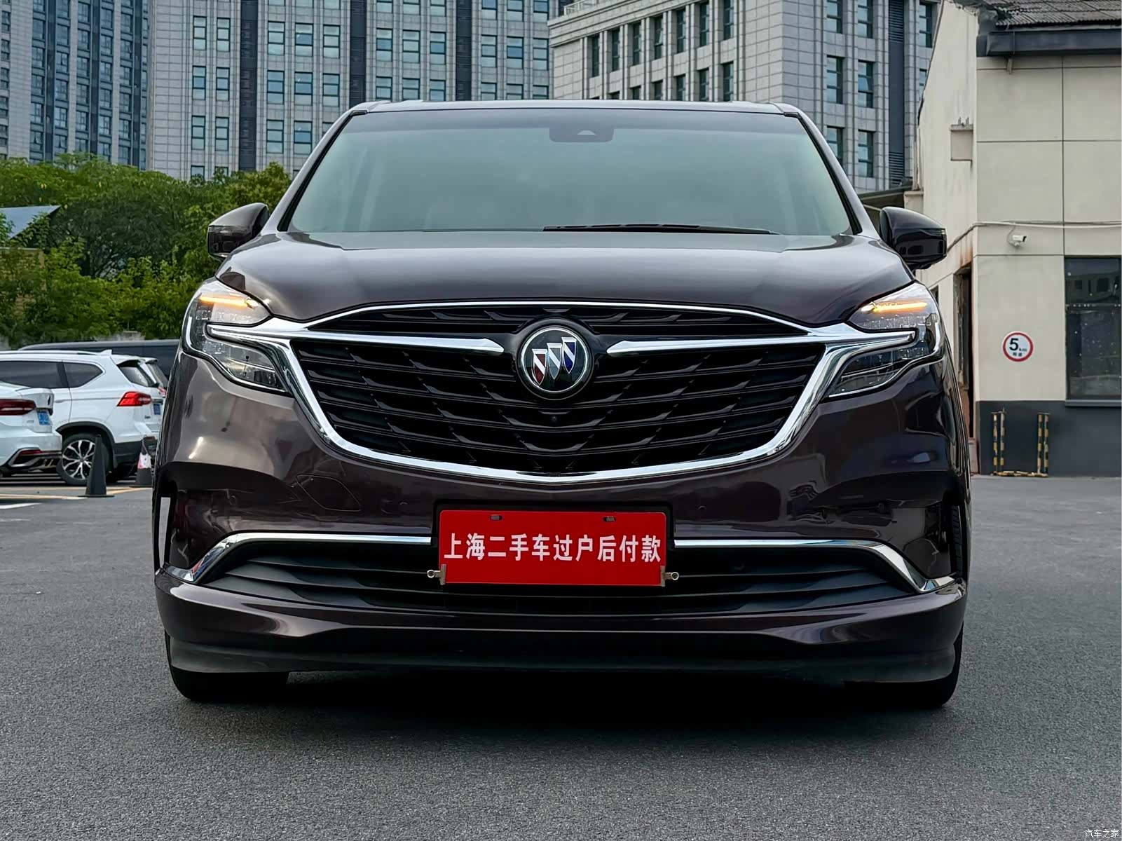 Buick GL8, 2021 1