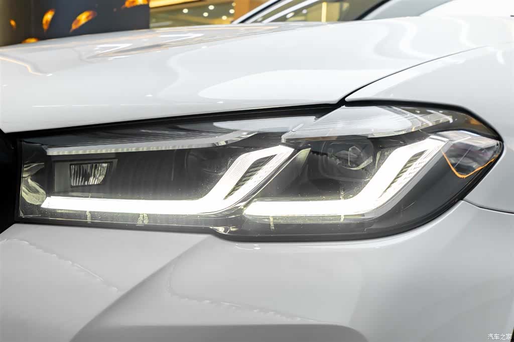 BMW 5 Series, 2022 6