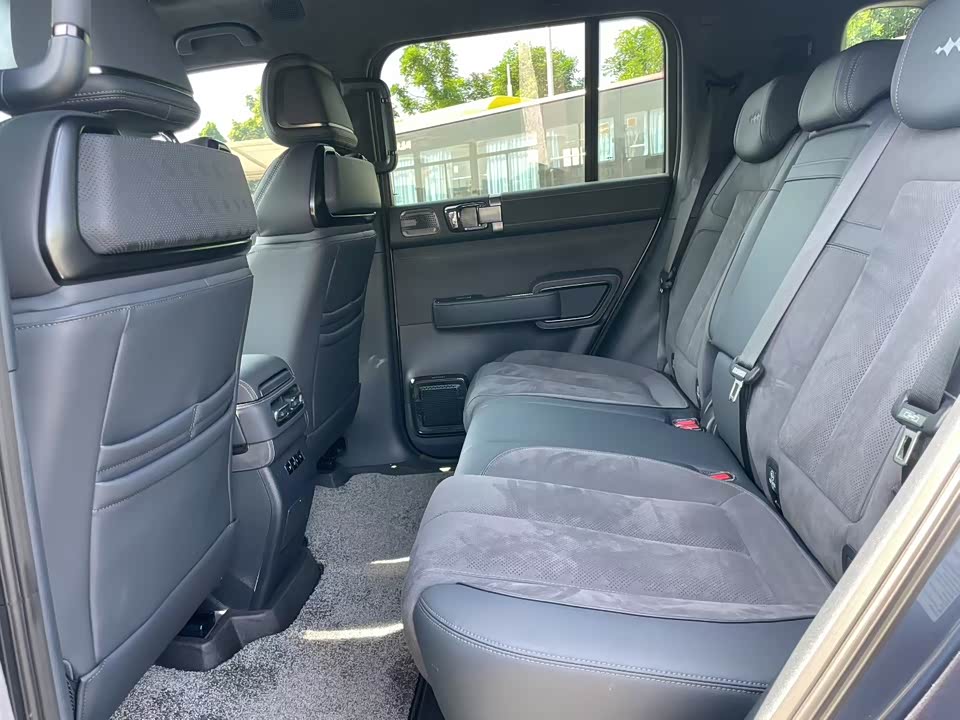 BYD Leopard 5 BYD Leopard 5