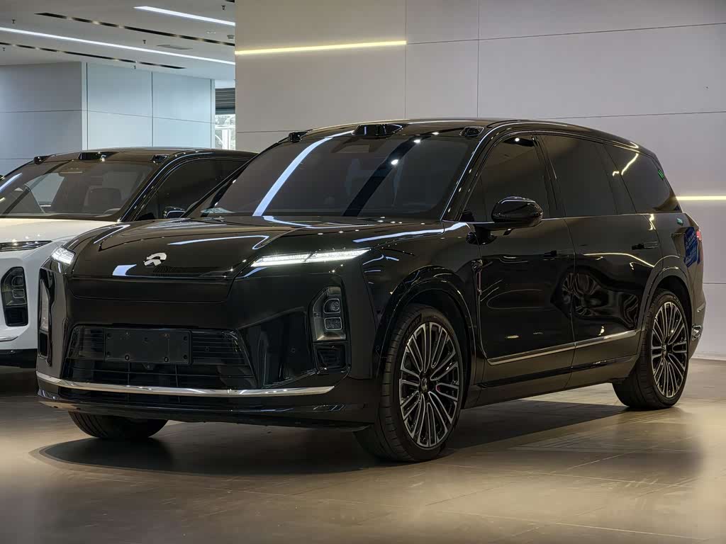NIO ES8