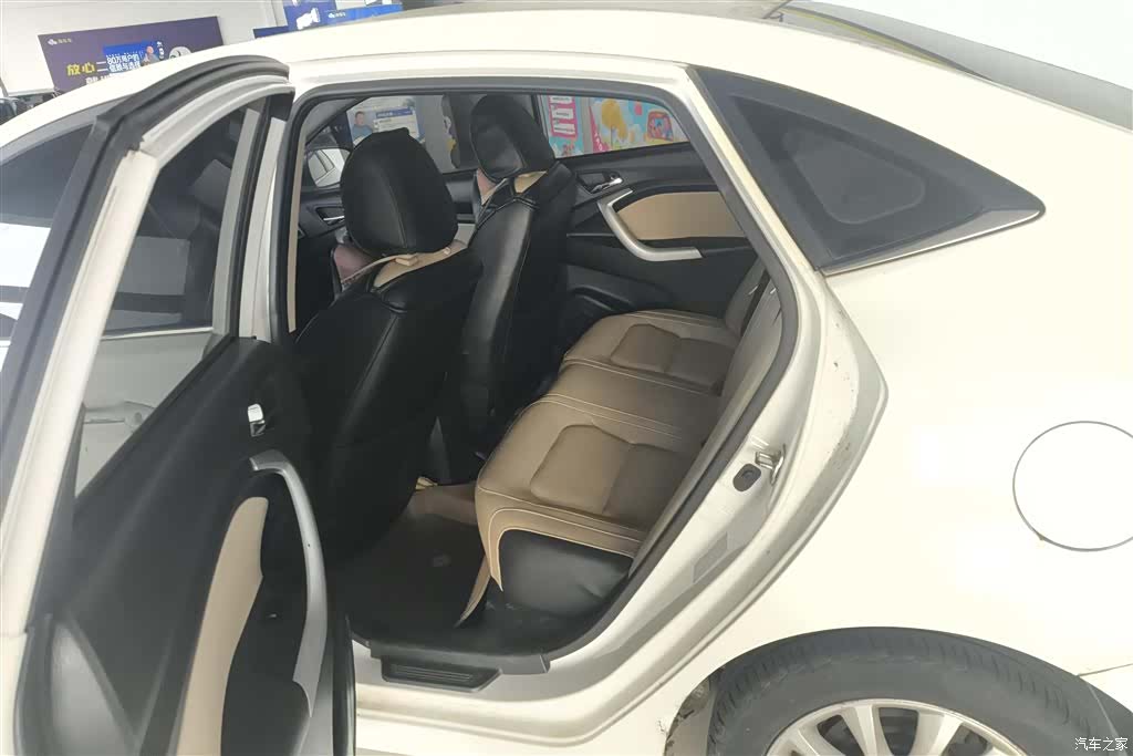Changan V7, 2015 11