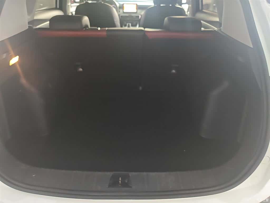 Geely Coolray, 2021 19