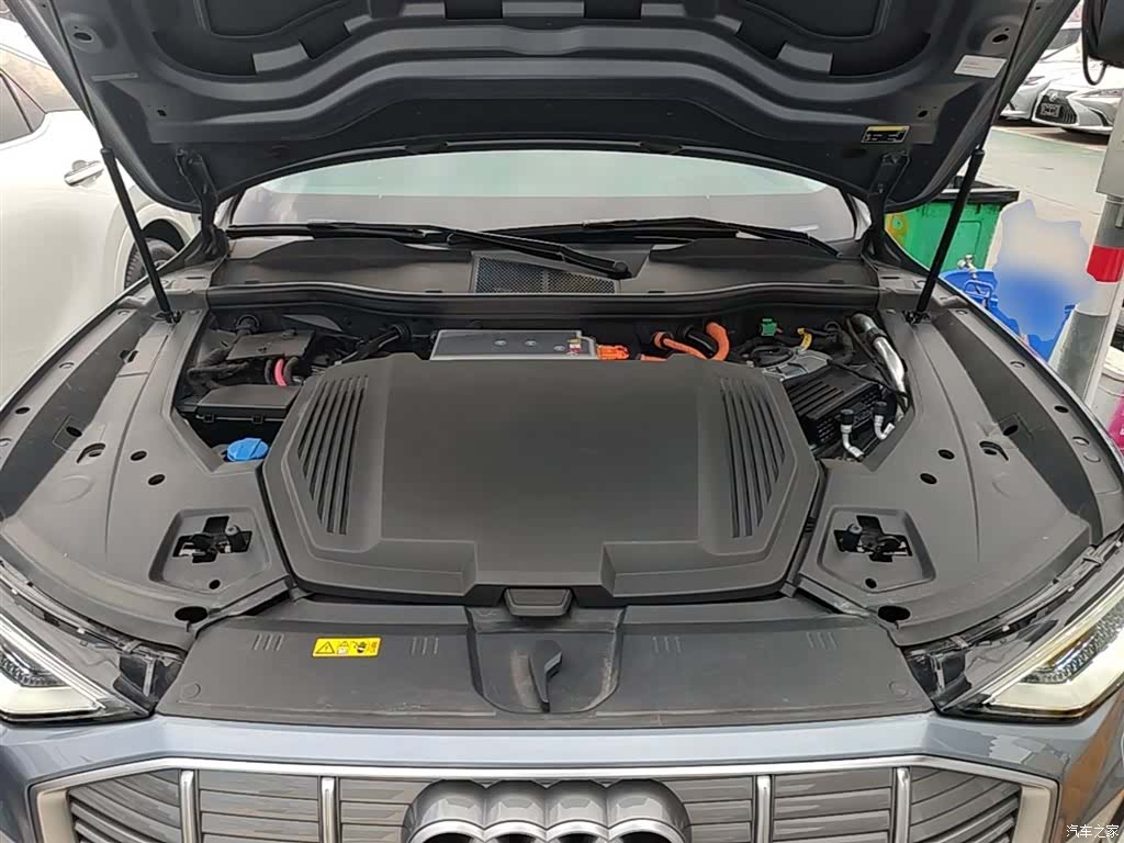 Audi e-tron, 2021 19