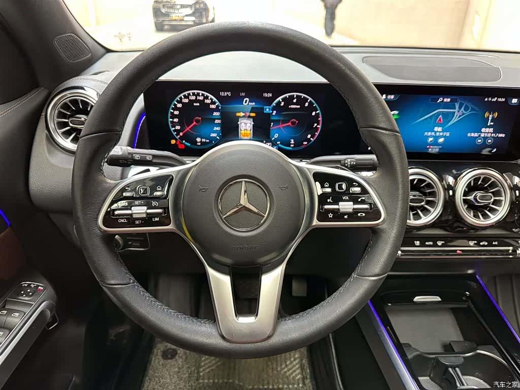 Mercedes-Benz GLB, 2021 12