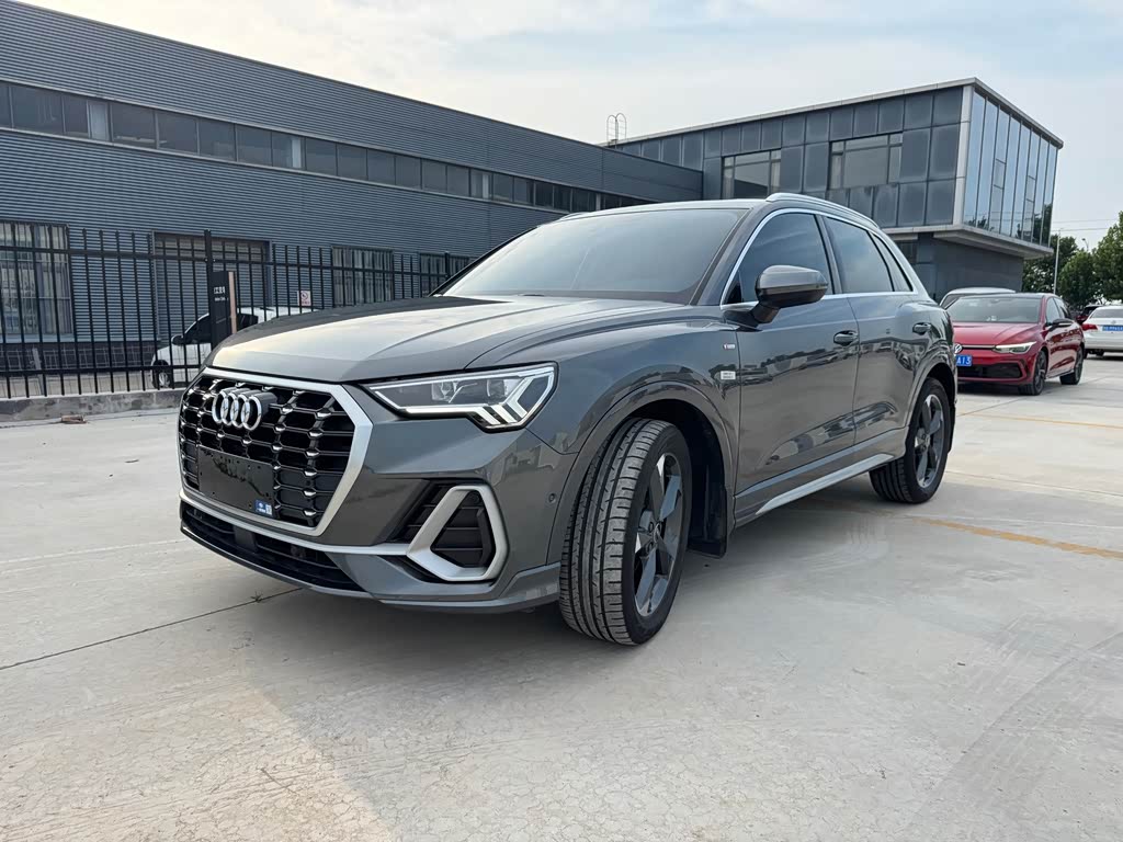 Audi Q3 2022 35 TFSI Fashion
