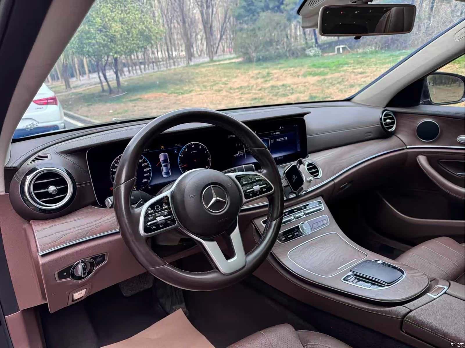 Mercedes-Benz E-Class, 2019 6