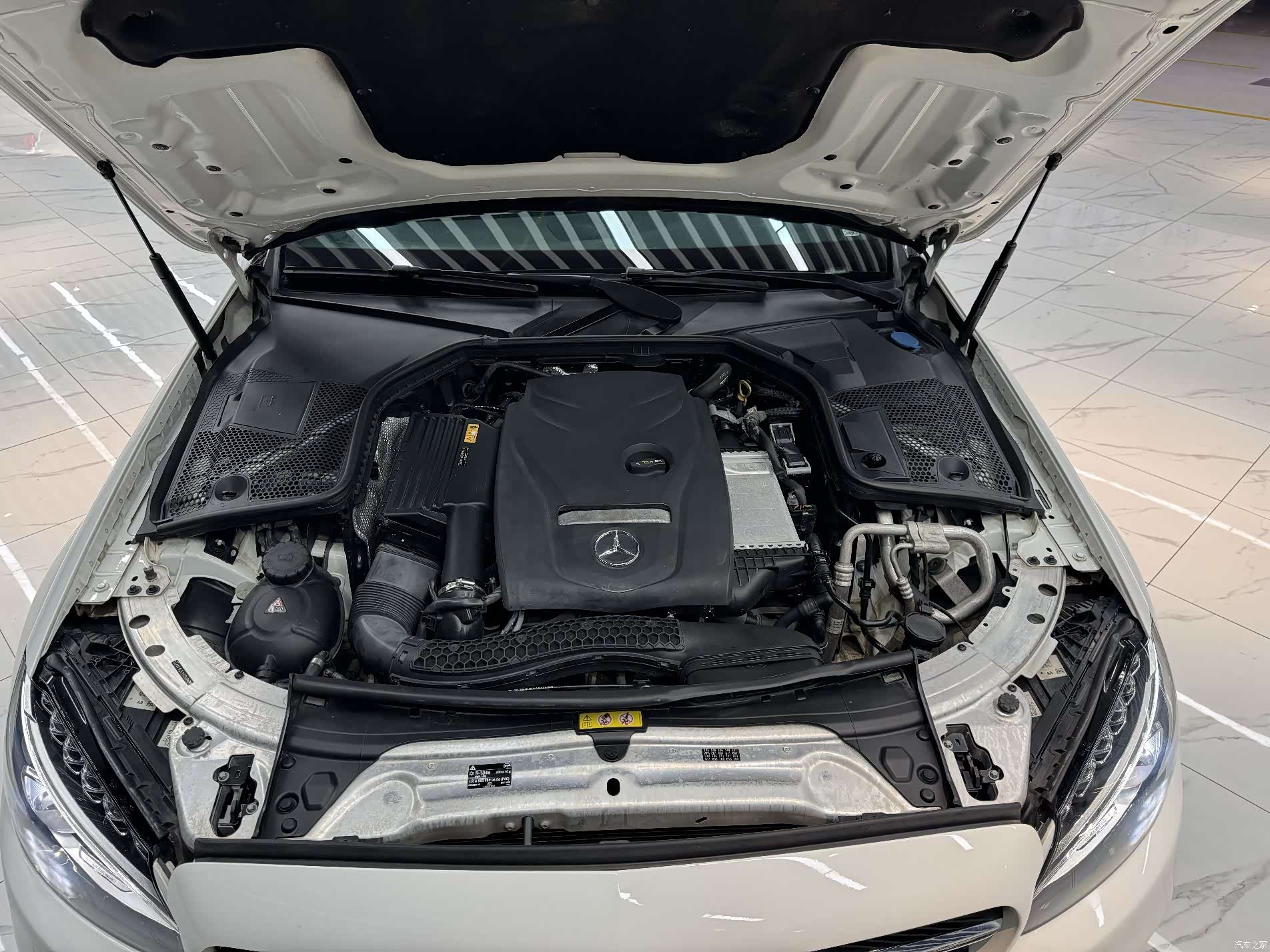 Mercedes-Benz C-Class, 2017 14