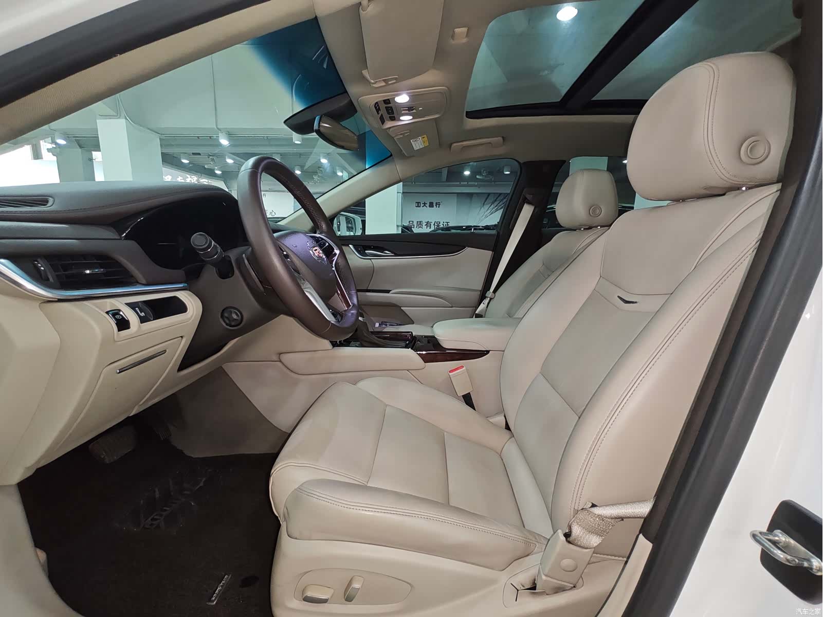 Cadillac XTS, 2015 15
