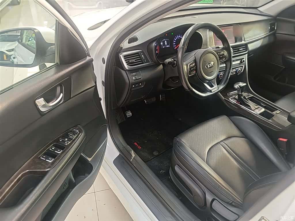 Kia K5, 2017 12