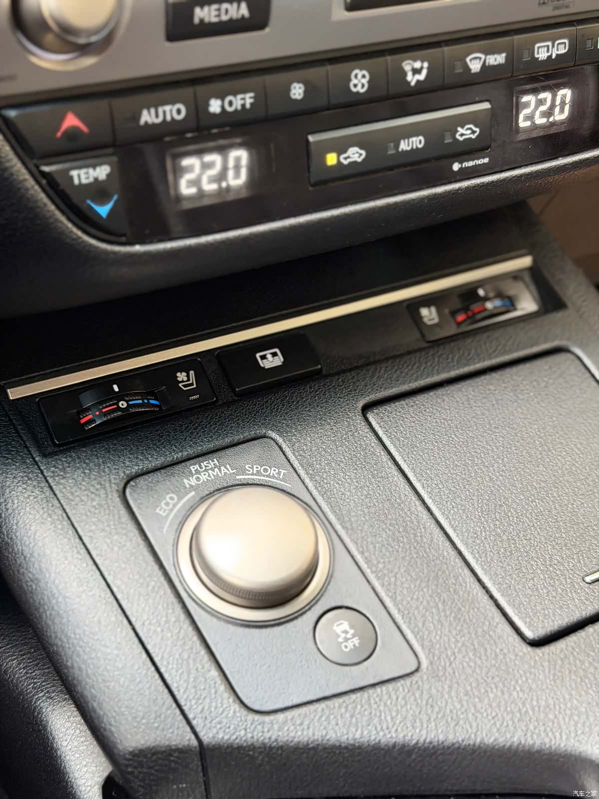 Lexus ES, 2014 16