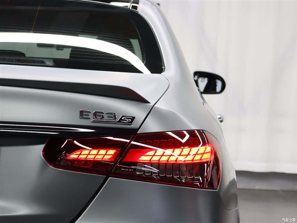 Mercedes-Benz E-Class, 2021 27