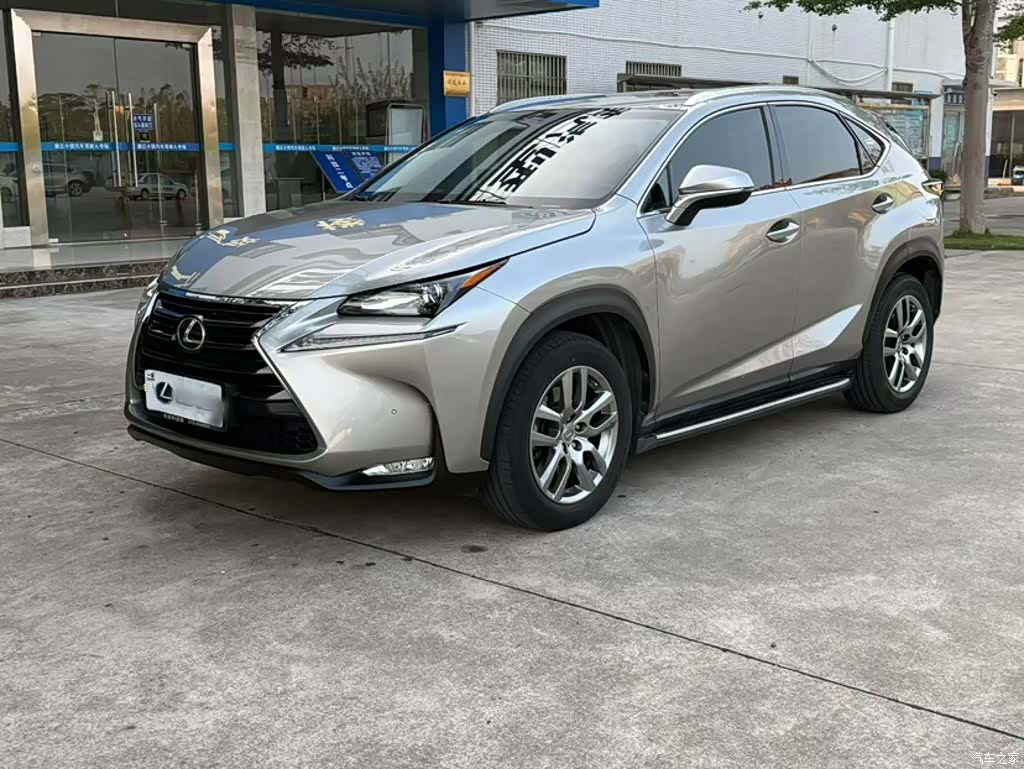Lexus NX, 2015 1