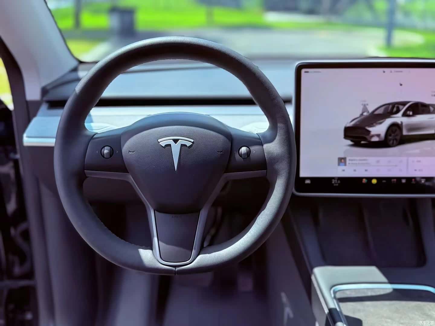 Tesla Model Y, 2024 7