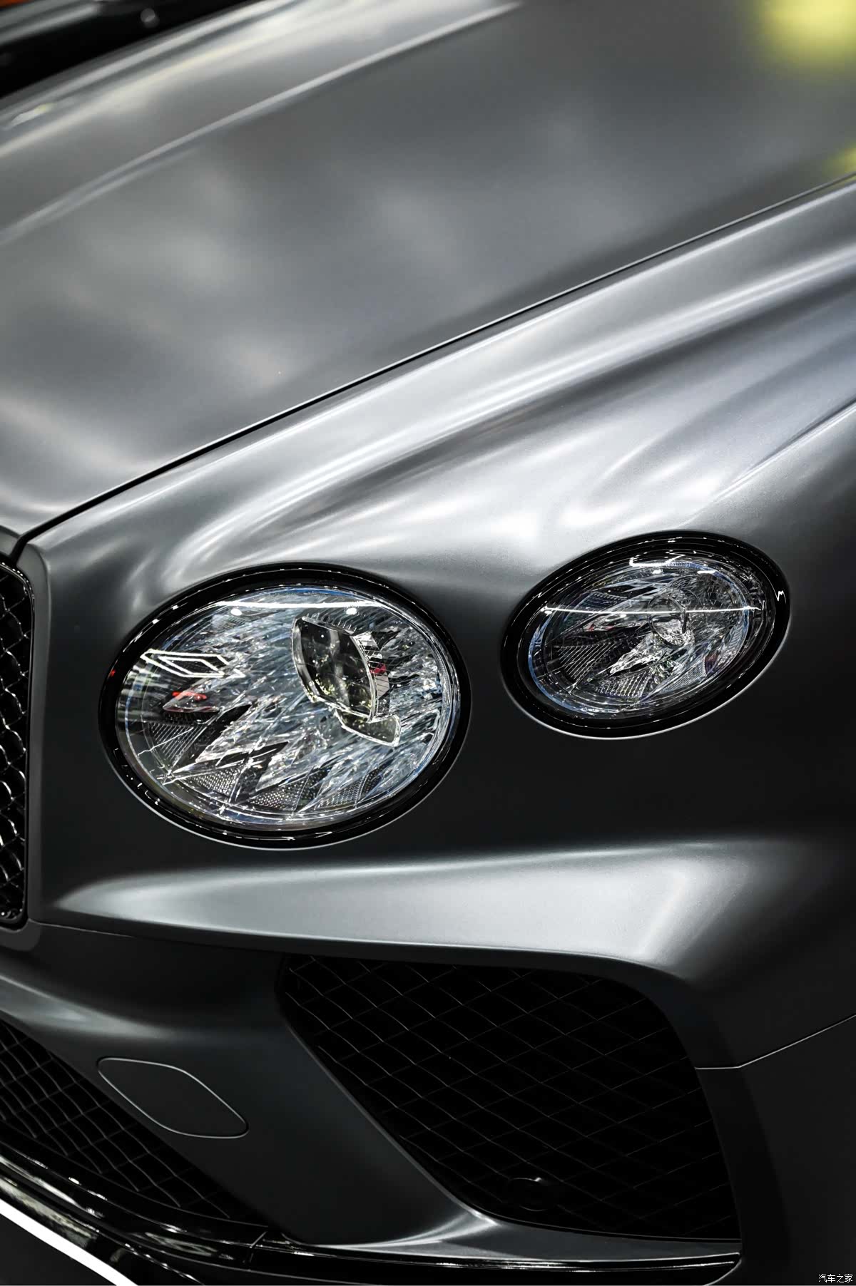 Bentley Bentayga, 2021 24