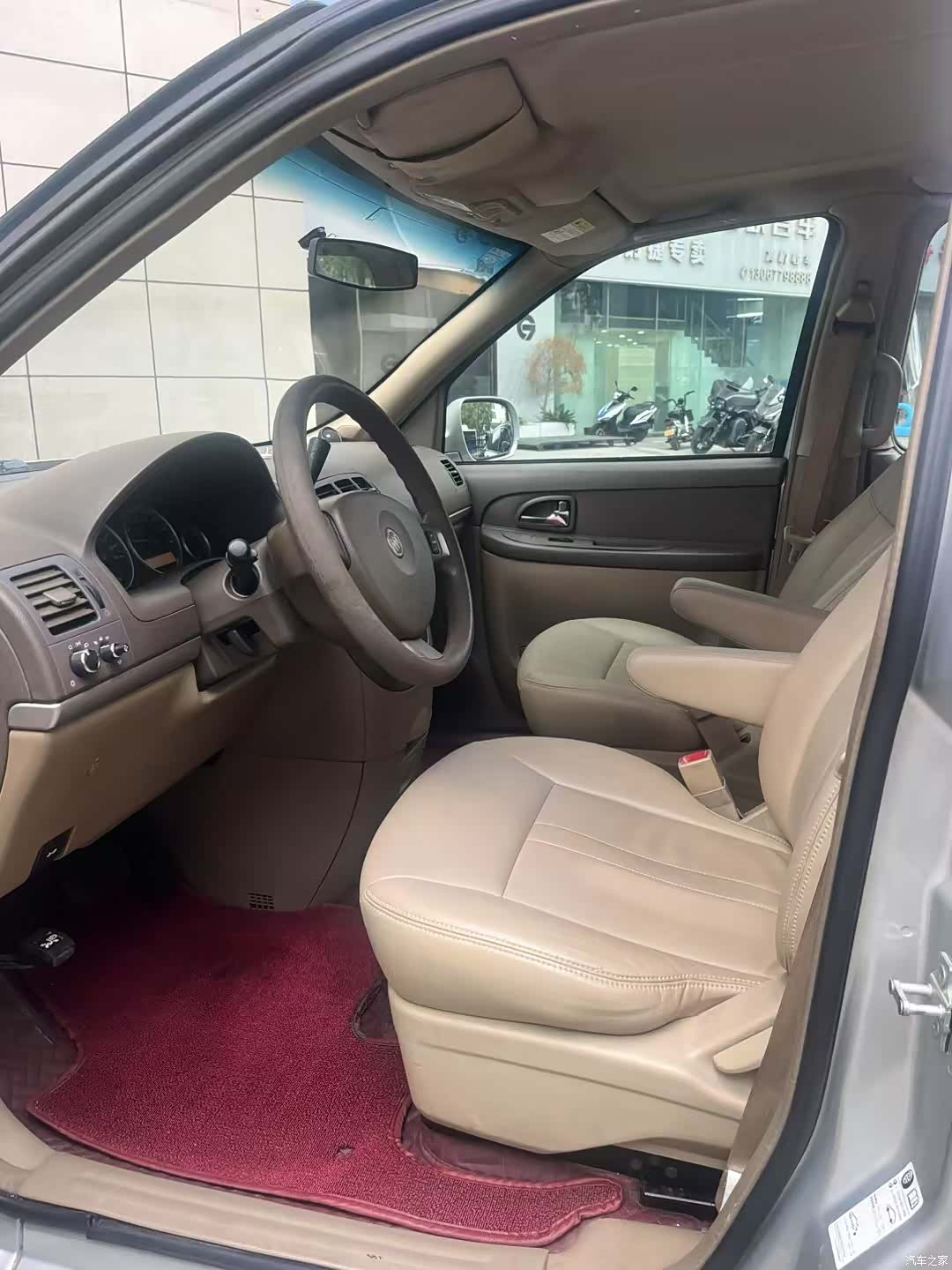 Buick GL8, 2015 9