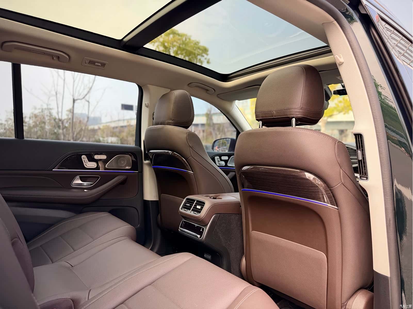 Mercedes-Benz GLS, 2023 18