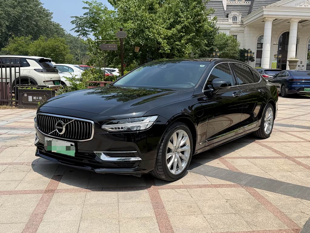 Volvo S90