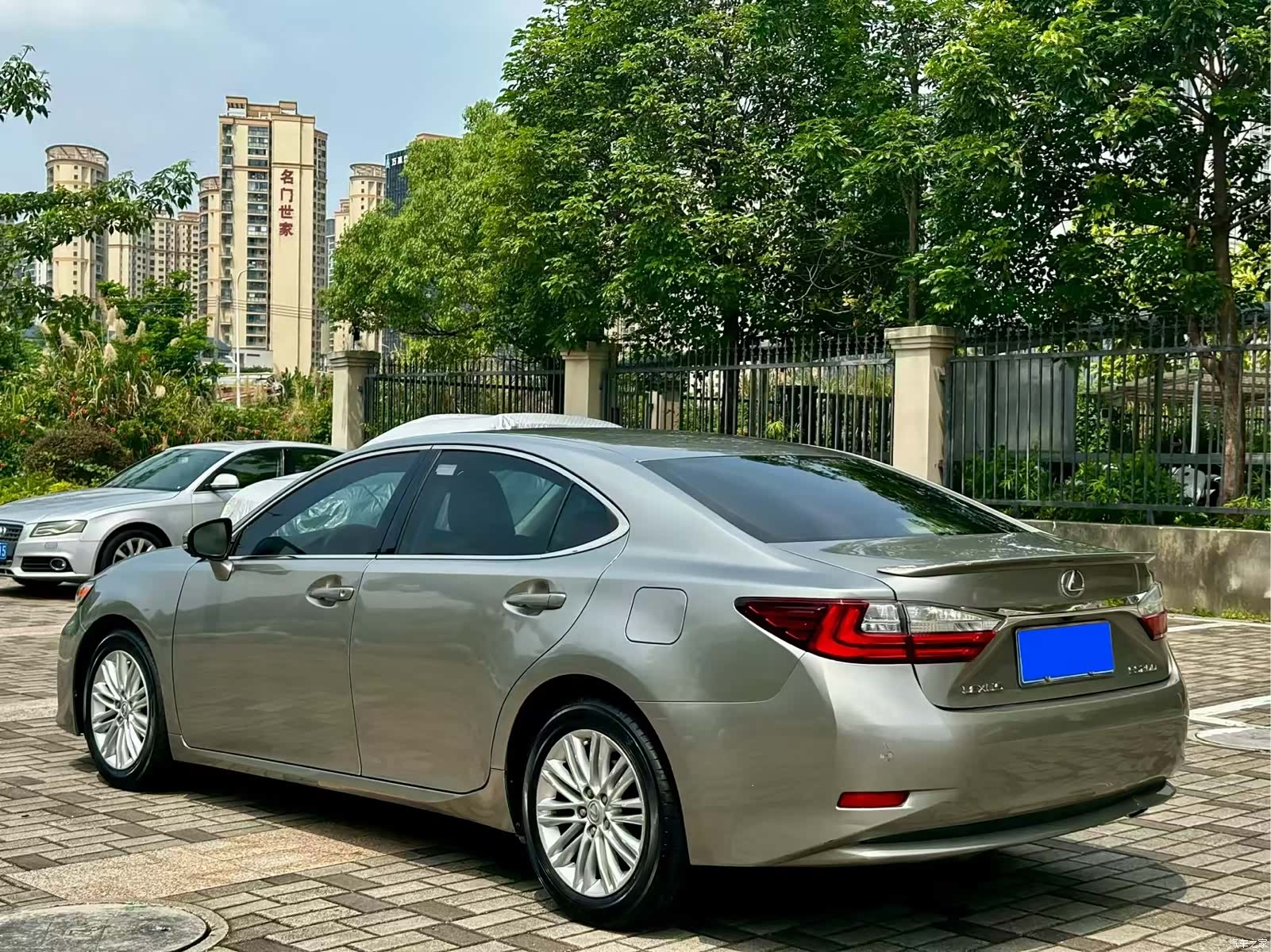 Lexus ES, 2017 9