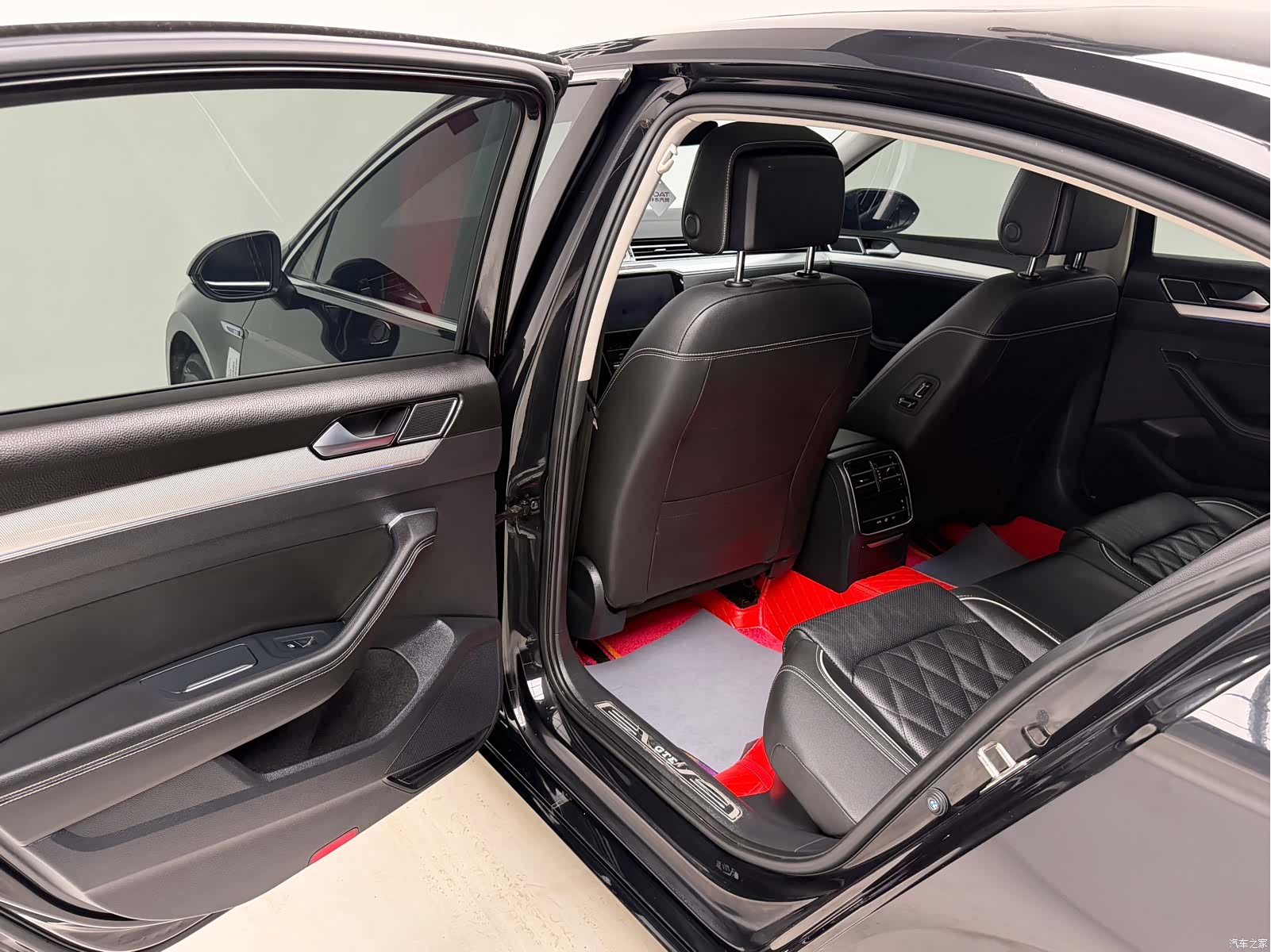 Volkswagen Magotan, 2023 16