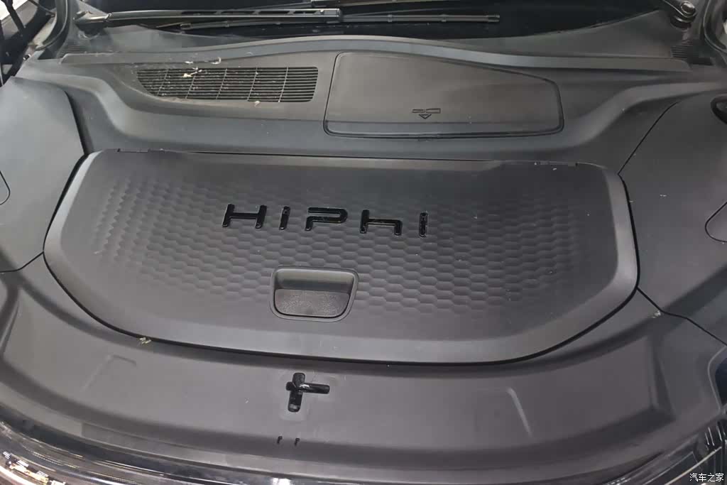 HiPhi X, 2024 10