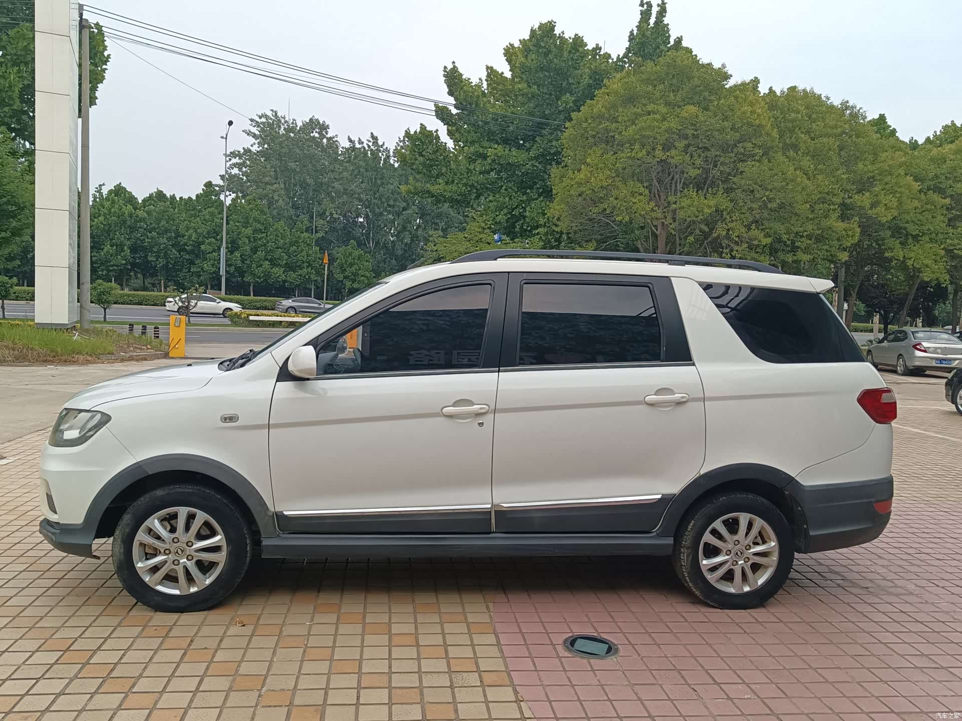 DongFeng 370, 2017 все фото