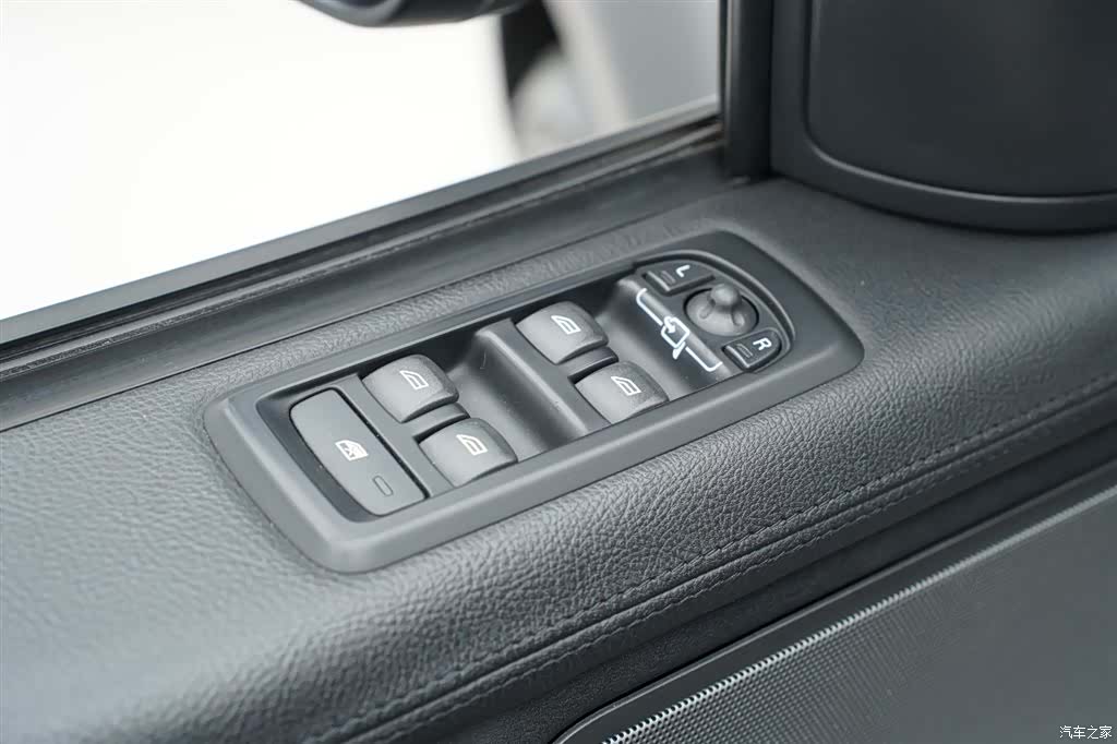 Land Rover Range Rover, 2011 11