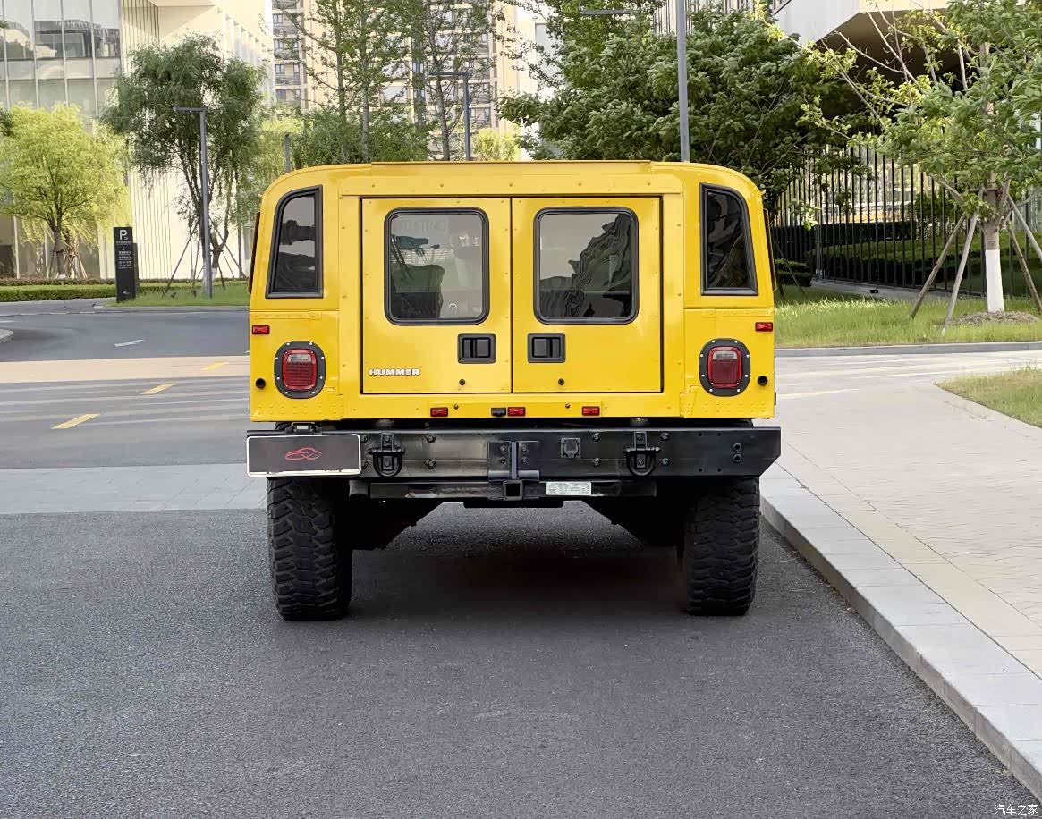 Hummer H1, 2012 6