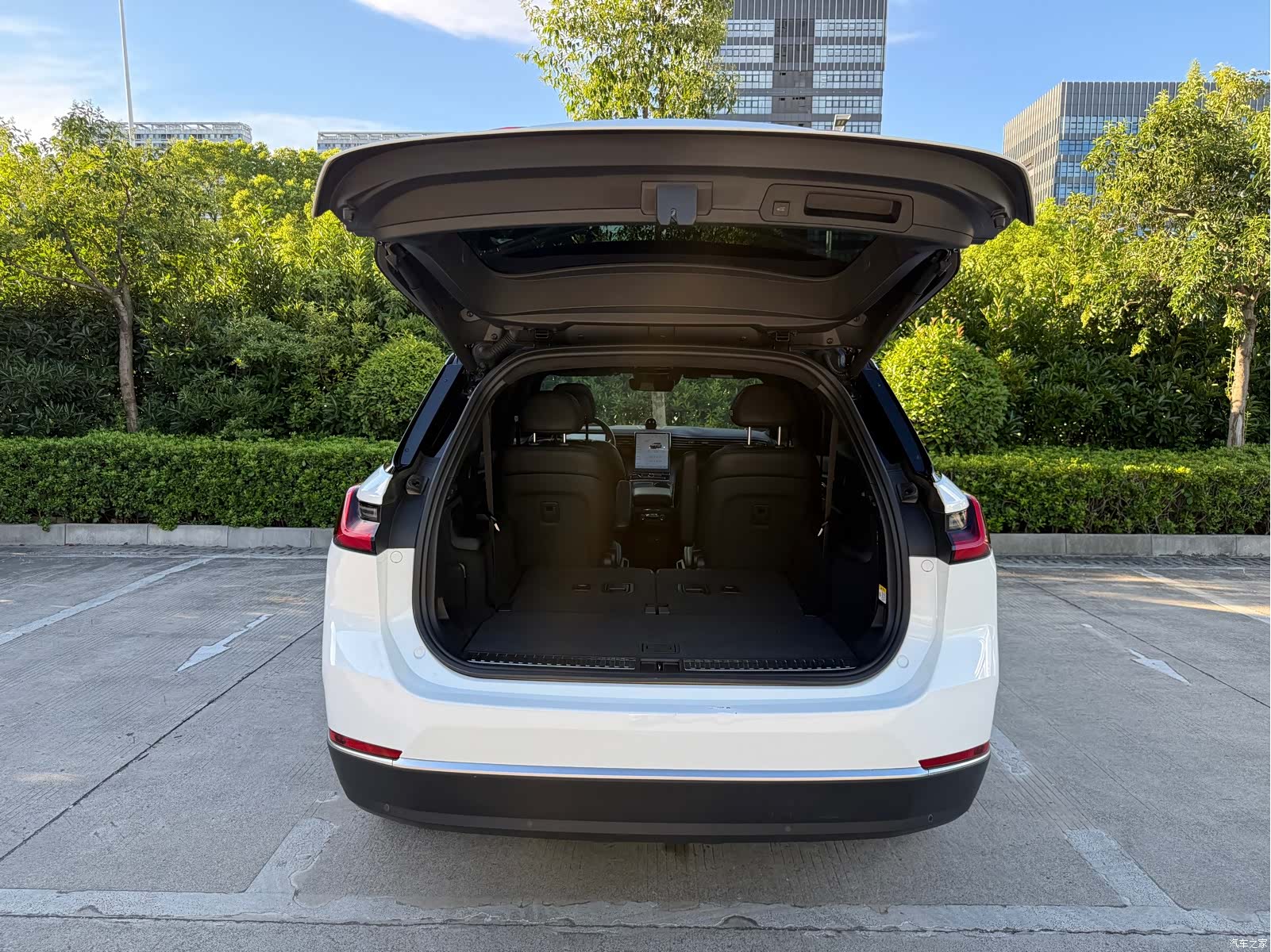 NIO ES8, 2022 20