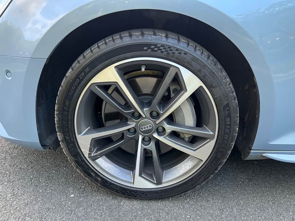 Audi A4L