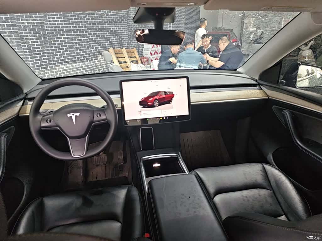 Tesla Model Y, 2023 10