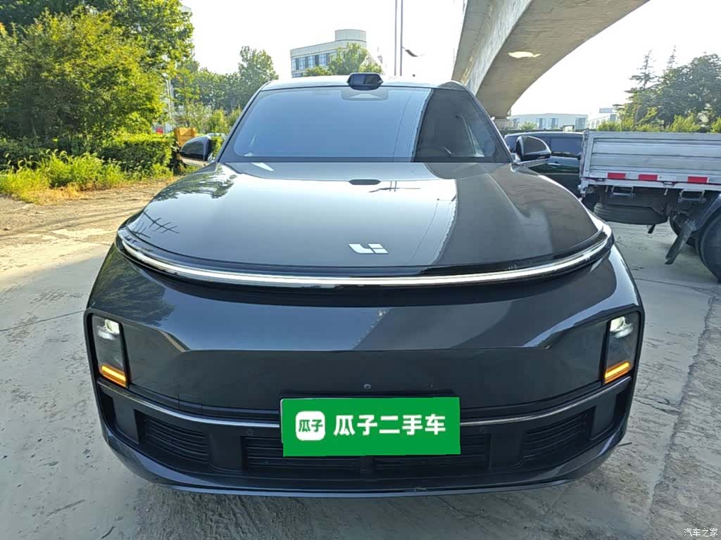 Li Auto L8, 2023 3