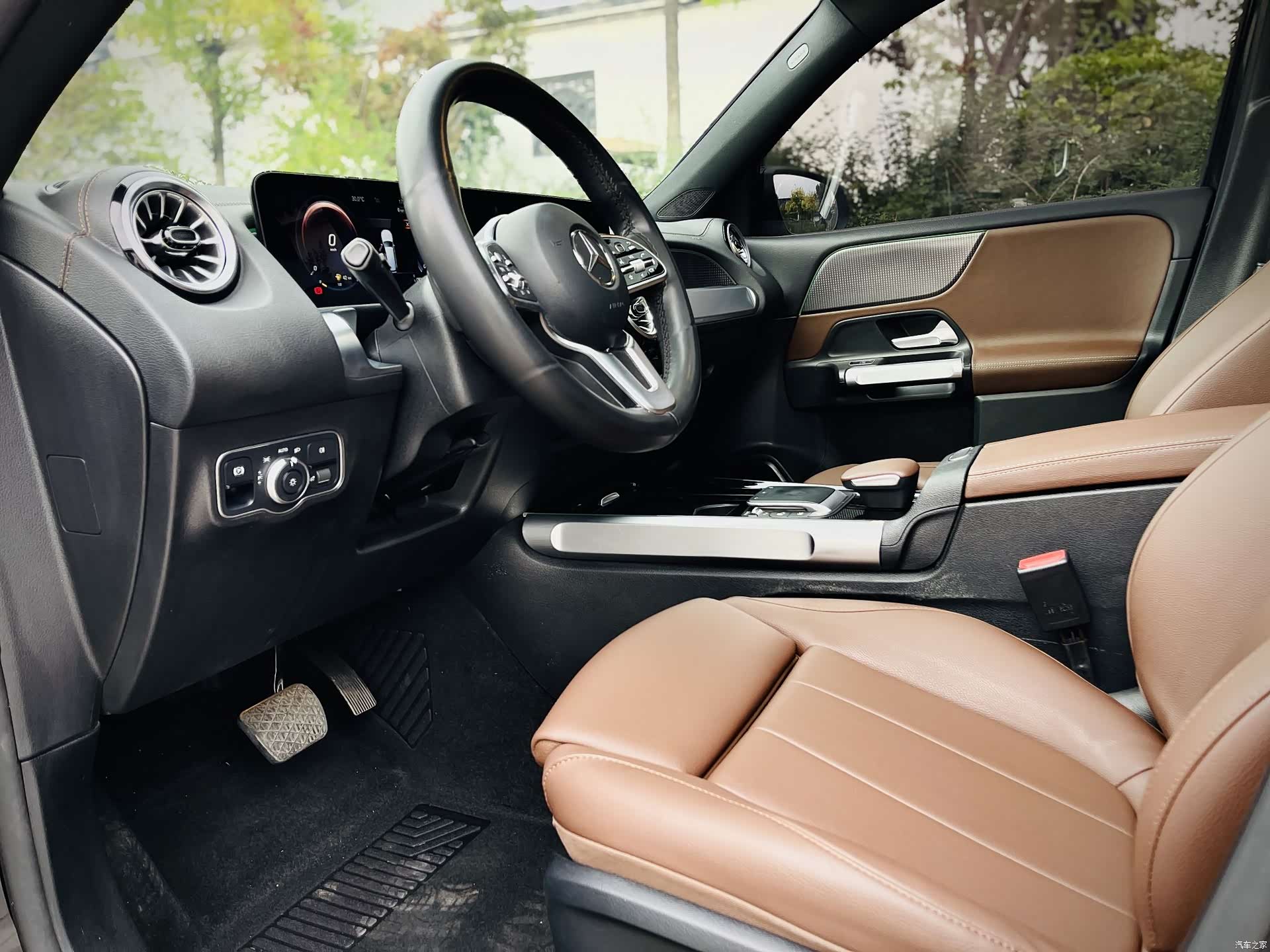 Mercedes-Benz GLB, 2021 13