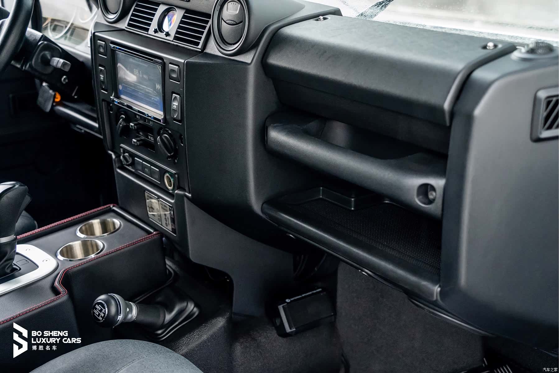 Land Rover Defender, 2015 14