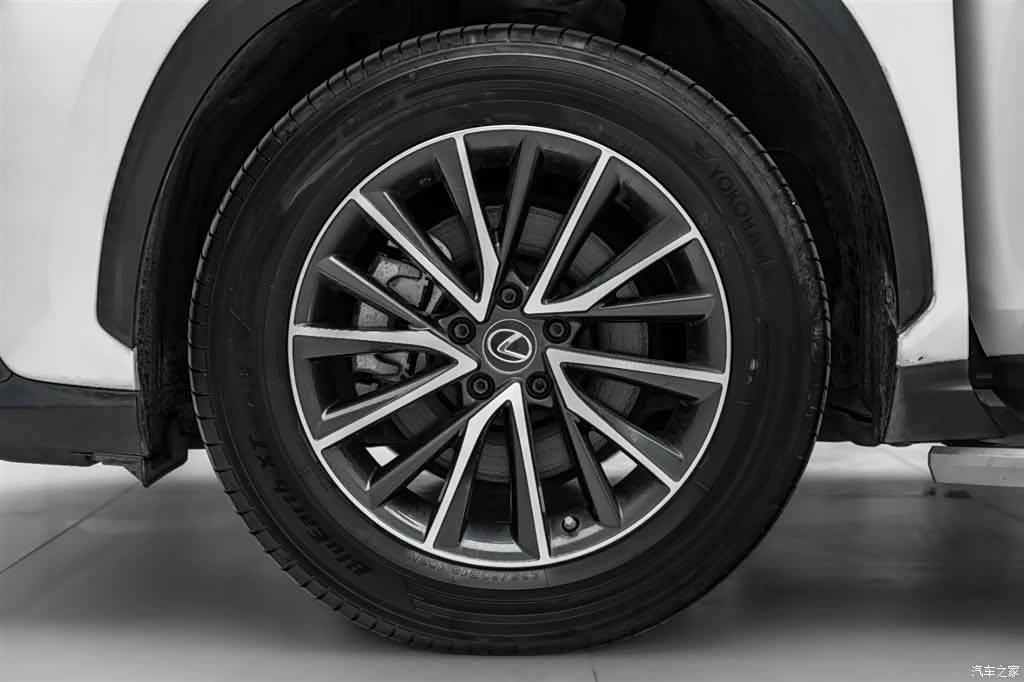 Lexus NX, 2023 37