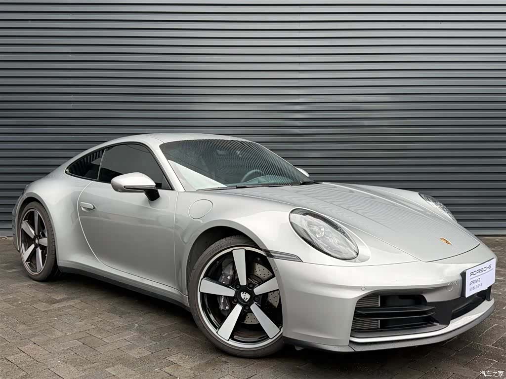 Porsche 911, 2025 2