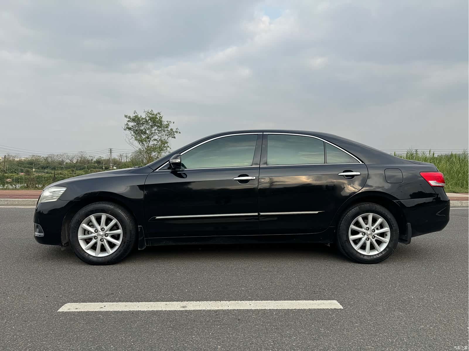 Toyota Camry, 2011 23